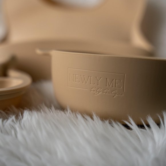 8 Piece Silicone Dining Set - Picture 2 of 4